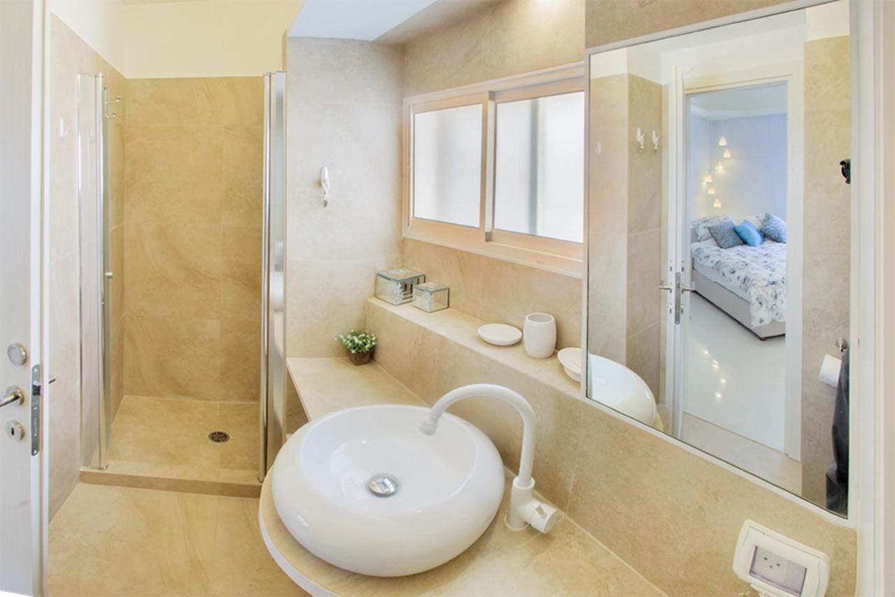 Luxury Apartment In The Heart Of The German Colony エルサレム エクステリア 写真